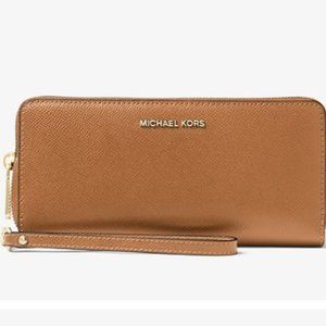Michael Kors Jet Set Travel Leather Wallet